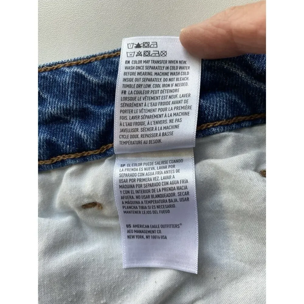 American Eagle Outfitters 100% Cotton Tomgirl Bermuda Denim Shorts Woman’s SZ 6